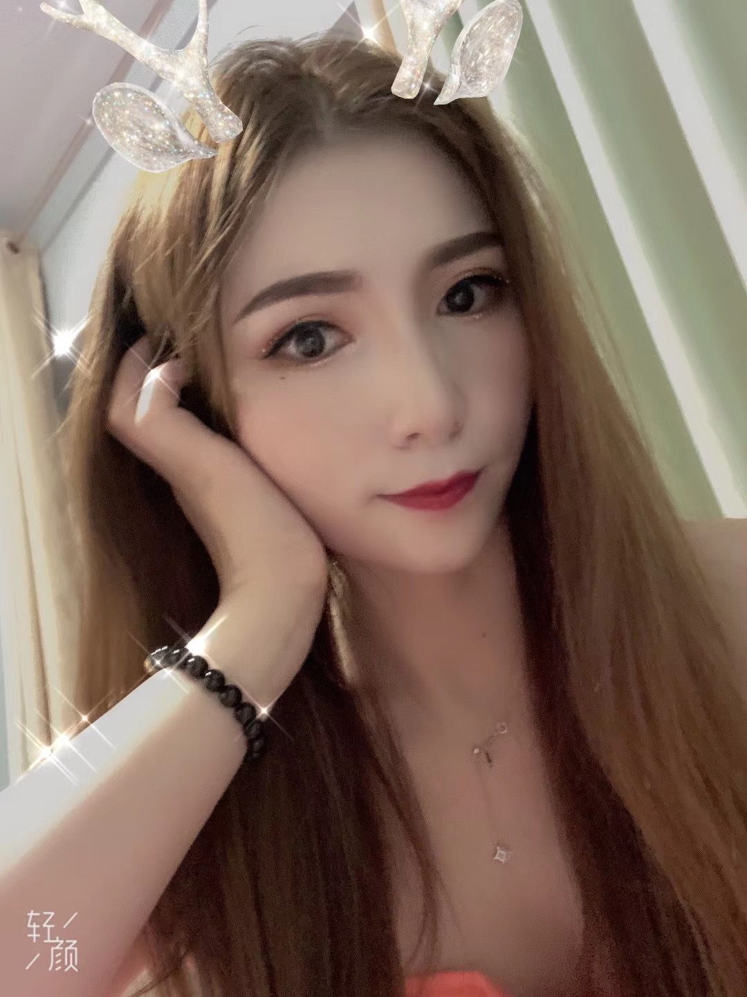 良家感十足的凤儿